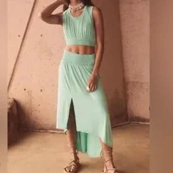Free People Dresses & Skirts - Free People Light Green Midi Skirt